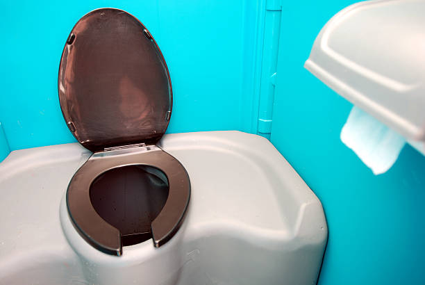 Best Sanitation services for porta potties  in Country Club Hills, MO